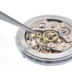 Die kompakte Uhrmacherwerkstatt im praktischen Koffer