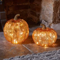 Die wohl schönste Herbst-Deko-Idee: ein Leuchtkürbis aus Glas