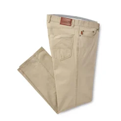 Diese sommerleichte Jeans bringt mehr Farbe und Komfort ins Leben!