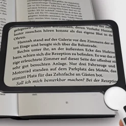 DIN-A5-Handlupe: extrem großes Lupenbild – mit minimalem Gewicht