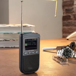 Endlich: Ein DAB+-Pocketradio mit großem Farbdisplay!