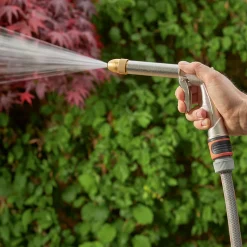 Extrem robust und vielseitig: die Spritzpistole aus Messing
