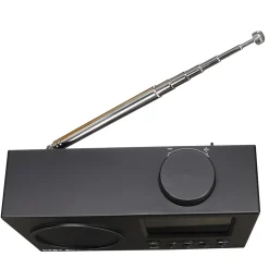 Farb-Display und klangstarke Lautsprecher – das noch bessere Digitalradio!
