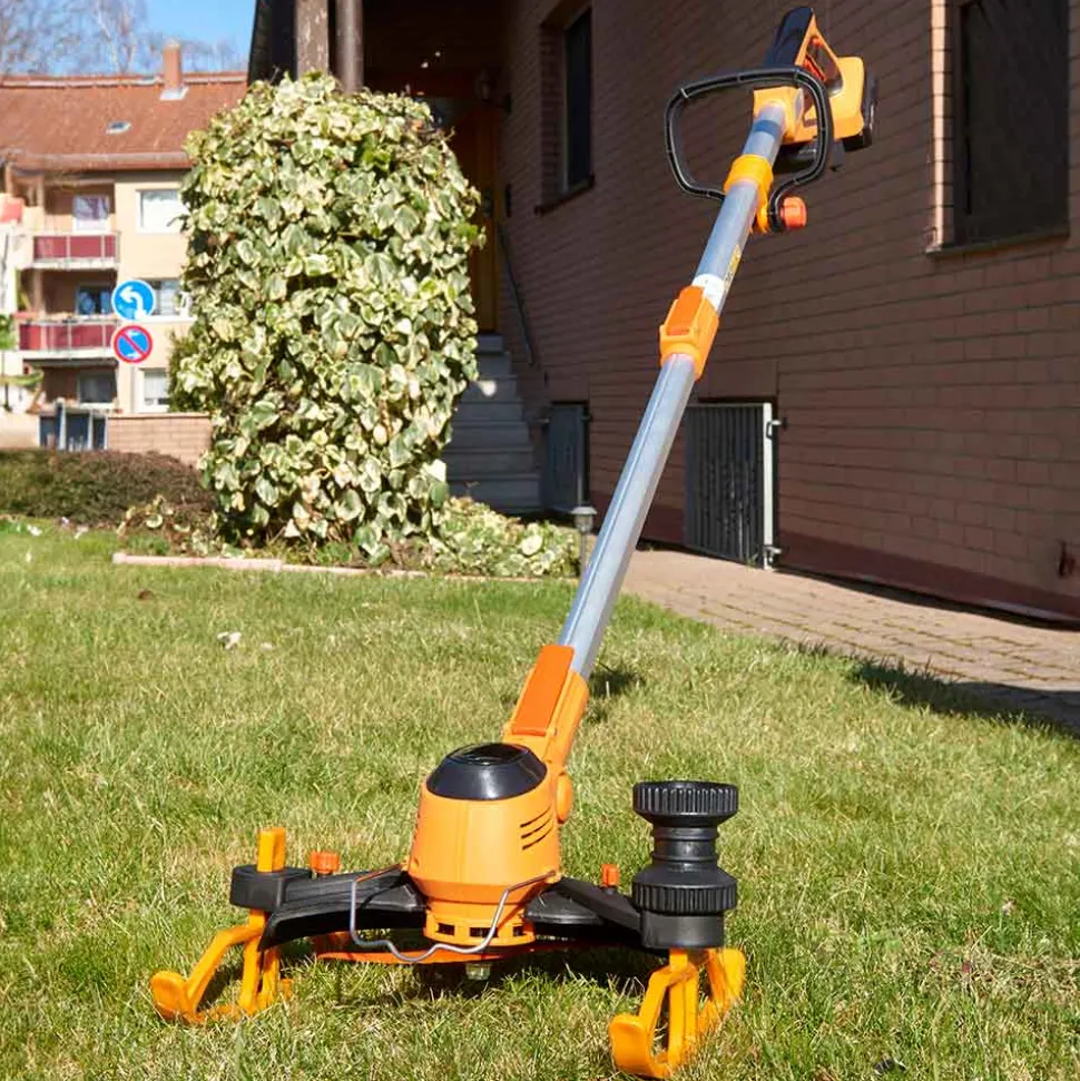 Gleitet übers Gras: Dieser Rasentrimmer schiebt sich leicht!