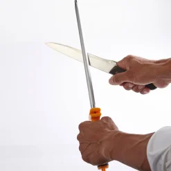 Klingen schärfen und wetzen – mit nur einem Werkzeug