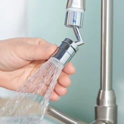 Macht aus jedem Wasserhahn eine Schwenkbrause