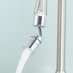 Macht aus jedem Wasserhahn eine Schwenkbrause