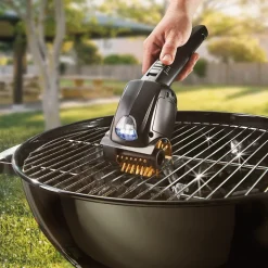 Macht Männern Spaß: Motorbürsten reinigen jeden Grill schnell blitzblank