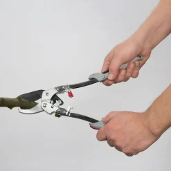 Mit dieser Schere kommen Sie durch dick und dünn!