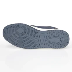 Modisch und bequem: Sneaker mit Kontrasten