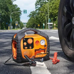 NEU: Mobile Power in allen Lebenslagen – jetzt mit 230 V-/400 W-Steckdose und Radio!