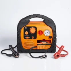 NEU: Mobile Power in allen Lebenslagen – jetzt mit 230 V-/400 W-Steckdose und Radio!