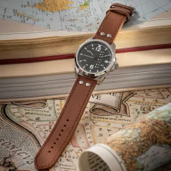 Uhren-Klassiker: die Fliegeruhr im Look eines Cockpit-Instruments