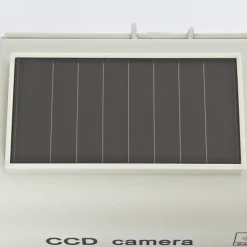 Vorsicht, Kamera! Die solarbetriebene Attrappe schreckt Einbrecher effektiv ab.