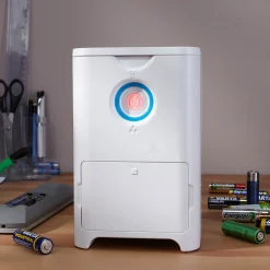 Weltneuheit: Akkus und Batterien werden automatisch geladen und sortiert!