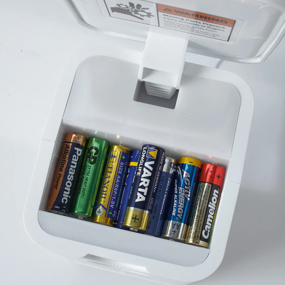 Weltneuheit: Akkus und Batterien werden automatisch geladen und sortiert!