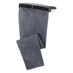 Wohl die gepflegteste Art, Jeans zu tragen!